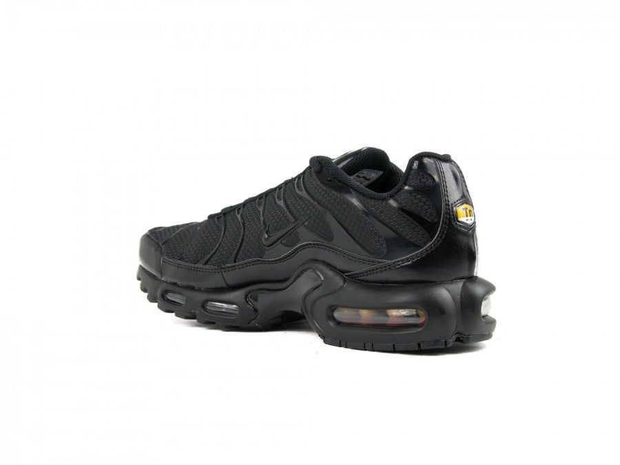 NIKE AIR MAX PLUS